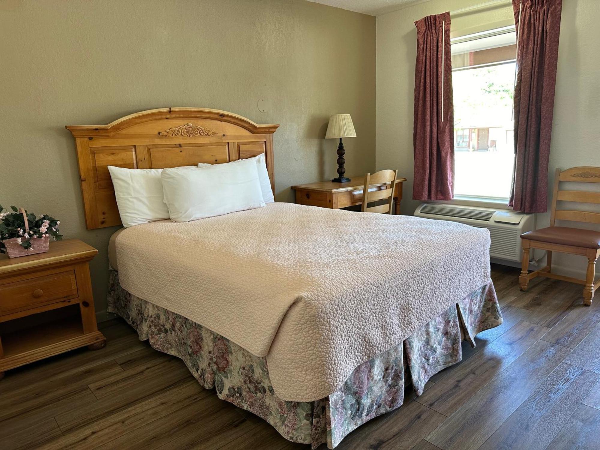 Sunset Inn And Suites Fredericksburg Exteriér fotografie